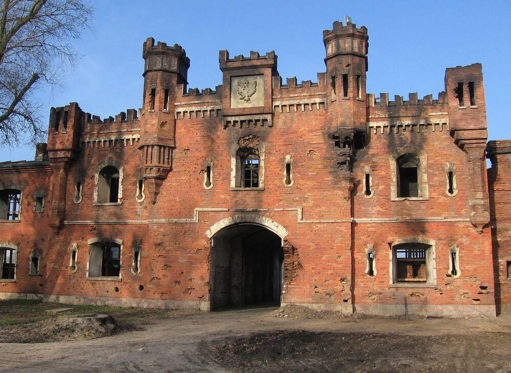 Подали иск в Волновахский суд по принятию наследства открывшегося в 2015 году